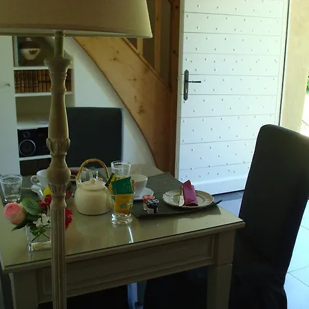 Les Communs Du Manoir Daire Écully