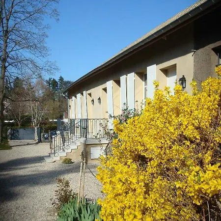 Les Communs Du Manoir * Écully