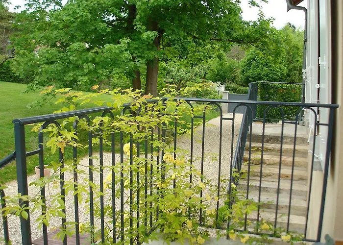 Les Communs Du Manoir Apartment *