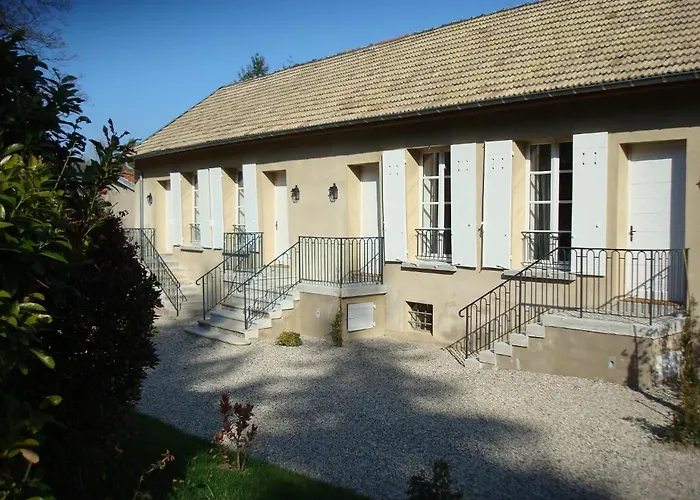 Les Communs Du Manoir Apartment
