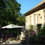 Les Communs Du Manoir Écully